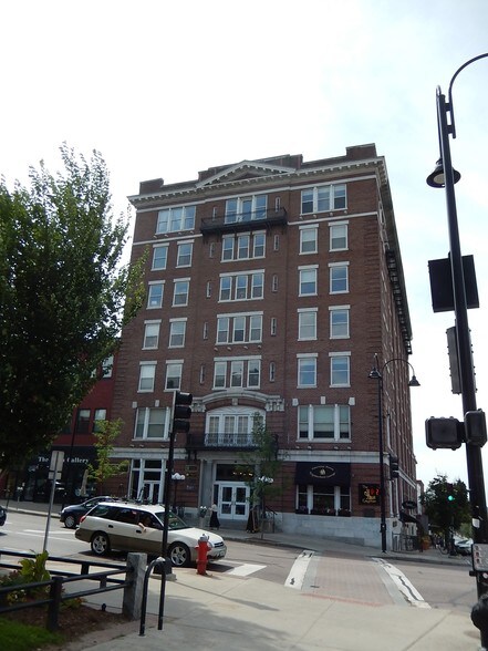 131 Main St, Burlington, VT à louer - Photo du bâtiment - Image 2 de 2