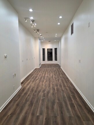 Plus de détails pour 2412 N Charles St, Baltimore, MD - Bureau/Commerce de détail à louer