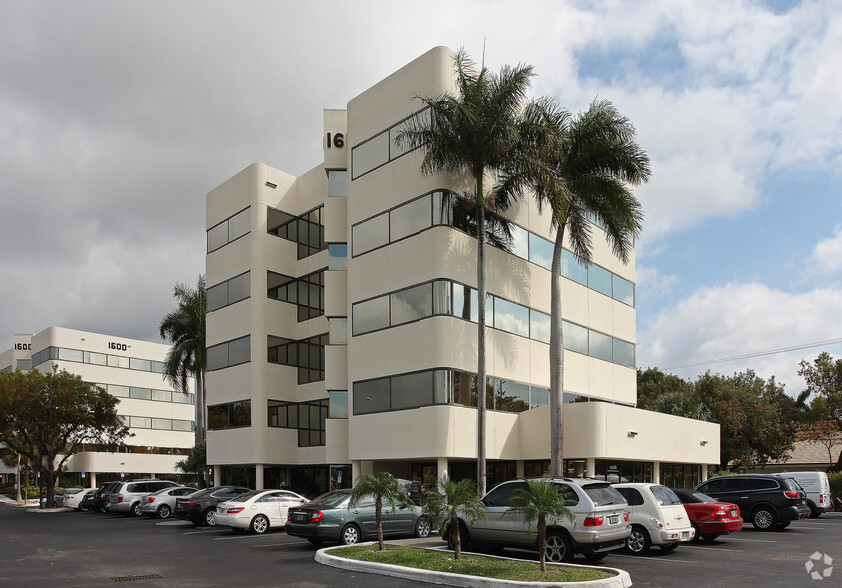 1650 S Dixie Hwy, Boca Raton, FL for lease - Building Photo - Image 1 of 4