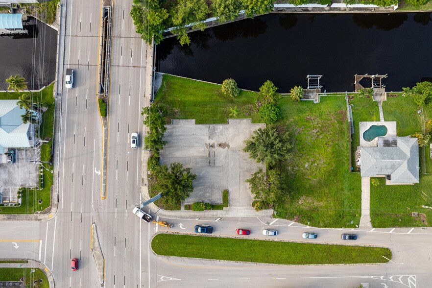 1532 Shelby Pky, Cape Coral, FL for lease - Building Photo - Image 3 of 42