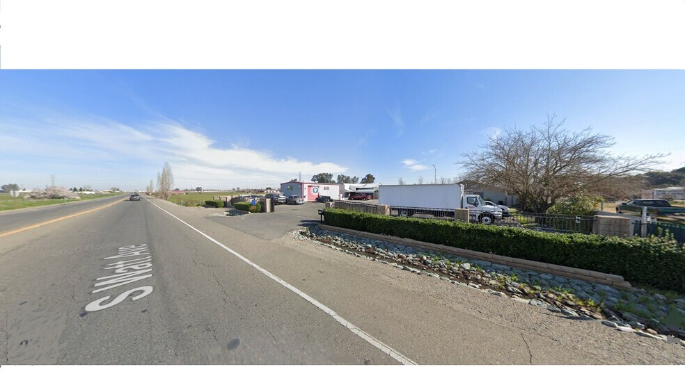 7111 S Watt Ave, Sacramento, CA à vendre - Photo du bâtiment - Image 2 de 3