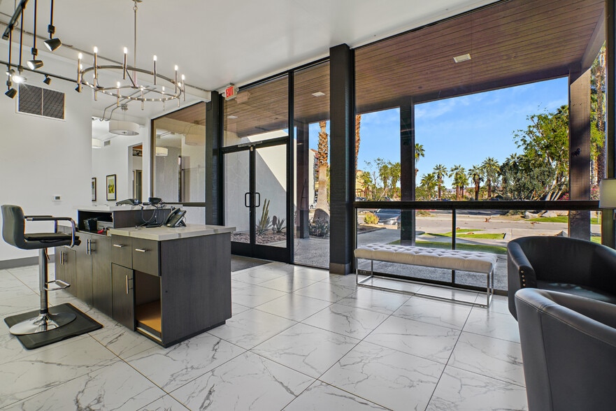 750 E Tahquitz Canyon Way, Palm Springs, CA for lease - Interior Photo - Image 3 of 9