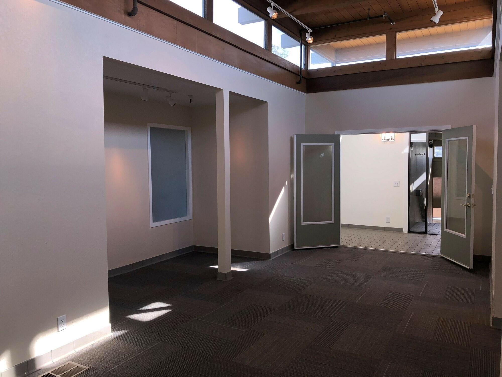 1020-1040 Clinton St, Napa, CA for lease Building Photo- Image 1 of 3