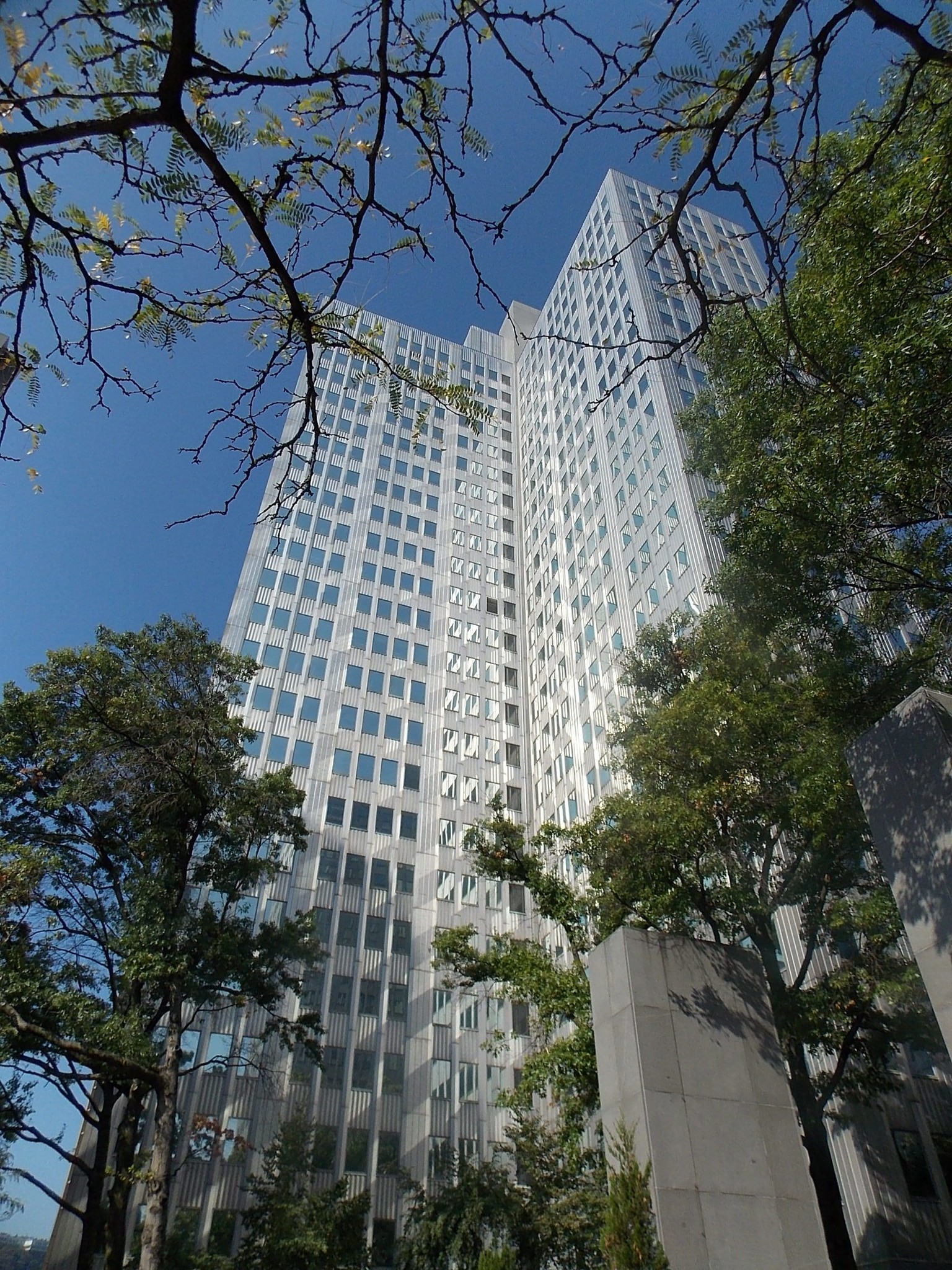 401 Liberty Ave, Pittsburgh, PA à vendre Photo du bâtiment- Image 1 de 1