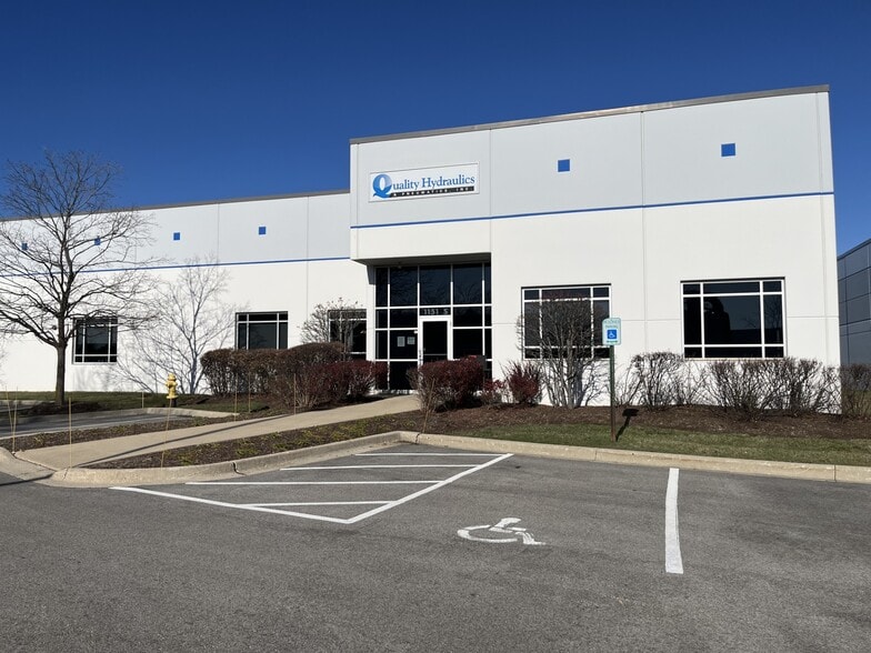 9545 Ainslie St, Schiller Park, IL for sale - Building Photo - Image 1 of 1