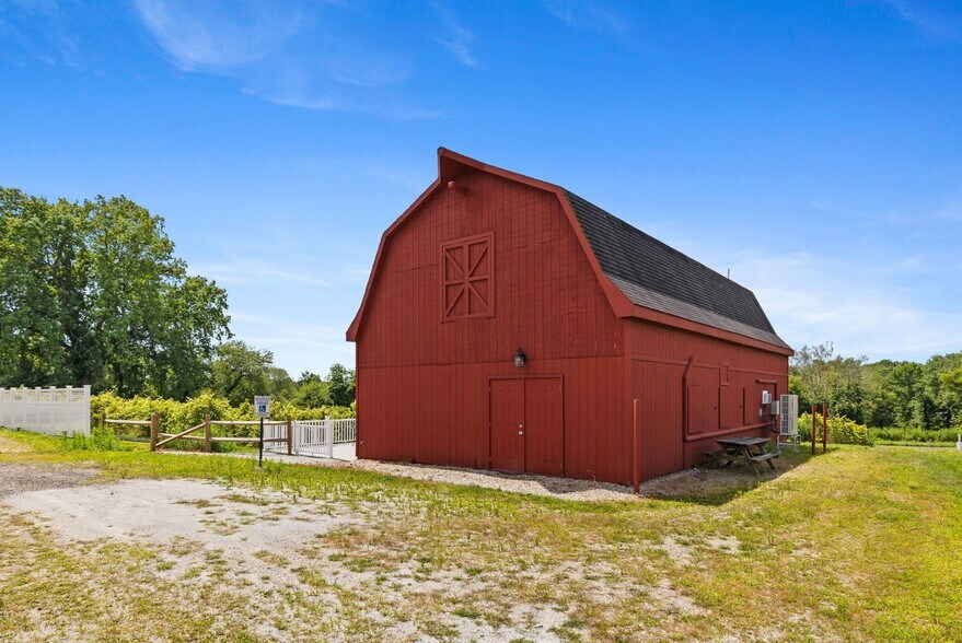 139 W Town St, Lebanon, CT à vendre - Photo du bâtiment - Image 3 de 18