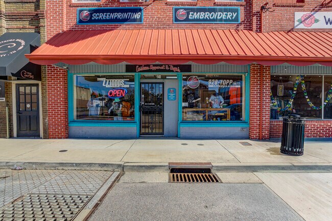 More details for 140 W Market St, Johnson City, TN - Retail for Sale