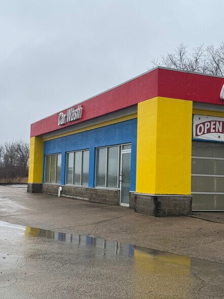 E7487 WI-110 Hwy, Fremont, WI à vendre - Photo du bâtiment - Image 3 de 5