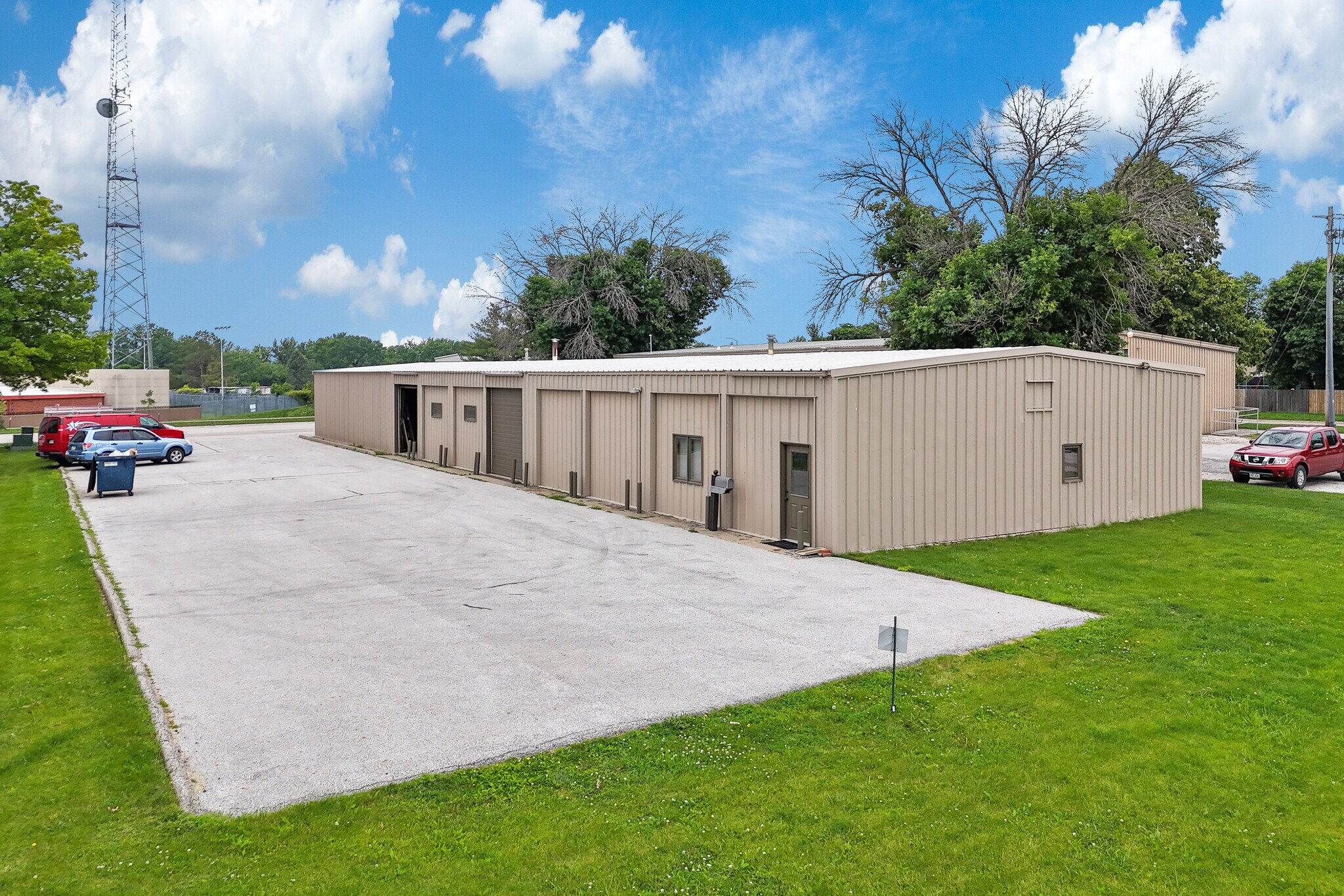 3505 104th St, Urbandale, IA à vendre Photo du bâtiment- Image 1 de 8