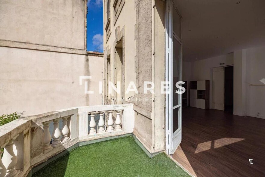 Bureau dans Marseille 8eme à louer - Photo du bâtiment - Image 2 de 6