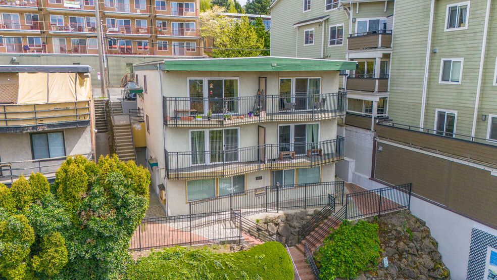 3238 15th Ave W, Seattle, WA à vendre - Photo principale - Image 1 de 11