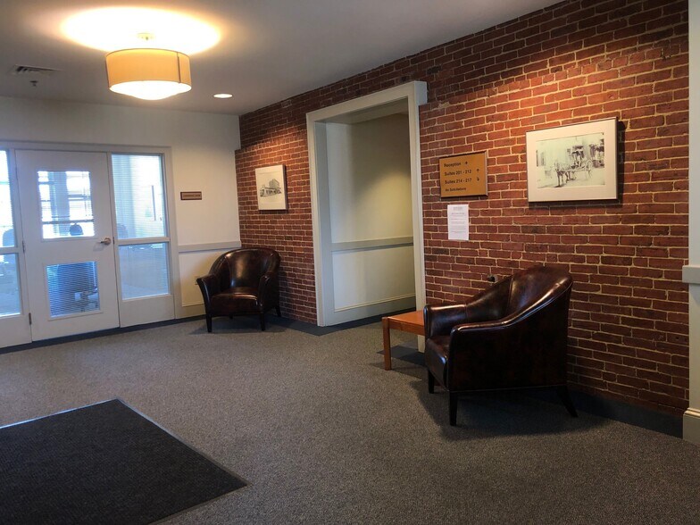 29 Water St, Newburyport, MA for lease - Building Photo - Image 3 of 6