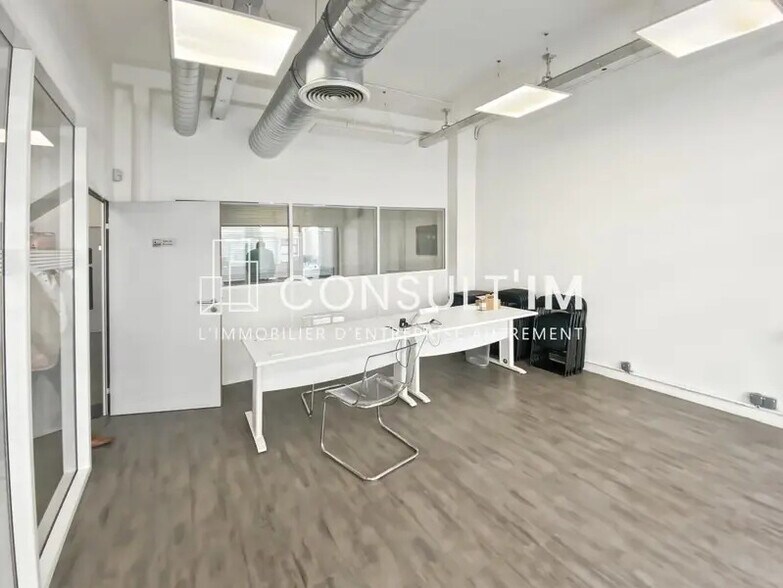 Rue Des Immeubles Industriels, Paris for lease - Building Photo - Image 3 of 9