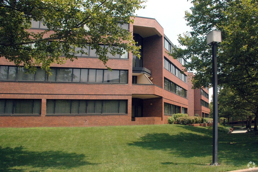102 Carnegie Ctr, Princeton, NJ à louer - Photo du bâtiment - Image 2 de 7