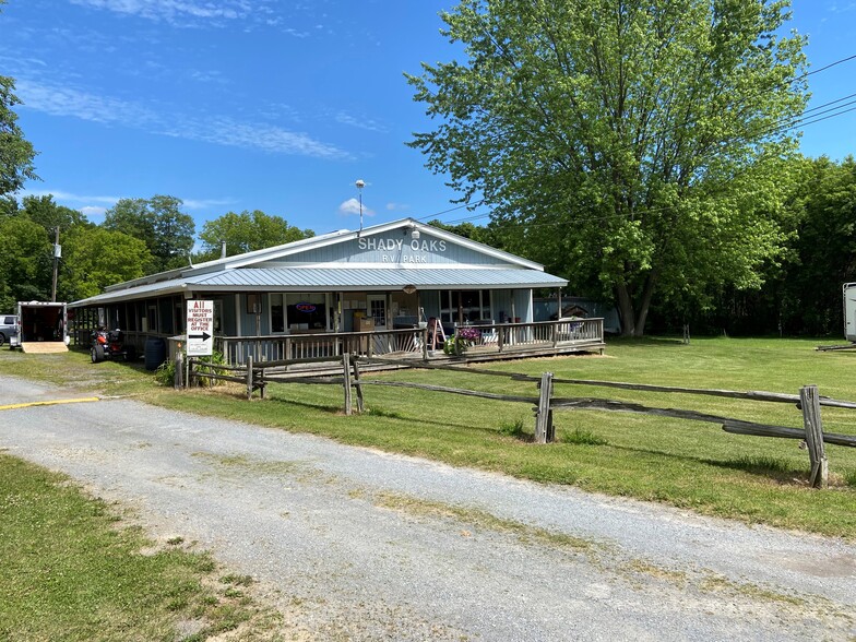 70 Moffitt Rd, Plattsburgh, NY à vendre - Photo du bâtiment - Image 1 de 1