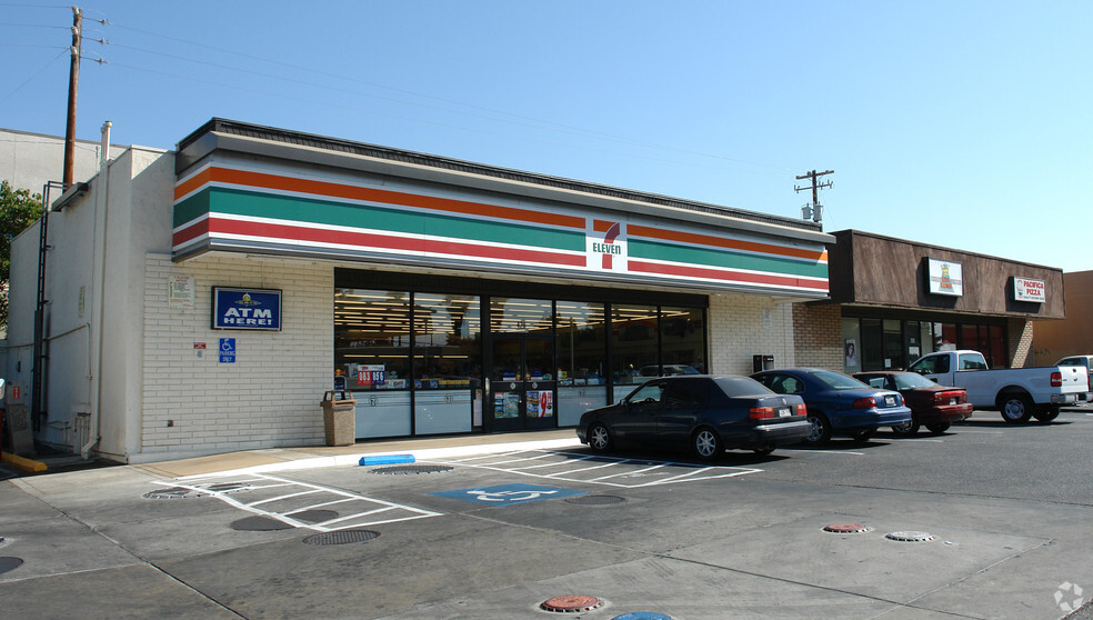 428 E Bullard Ave, Fresno, CA for lease - Building Photo - Image 2 of 4