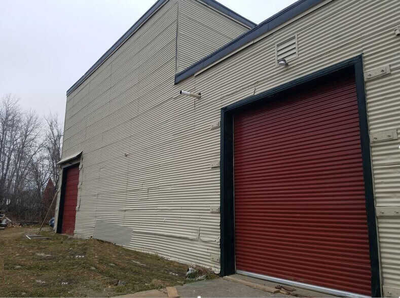 9 Kenwood Ave, Corinna, ME à vendre - Photo du bâtiment - Image 3 de 11