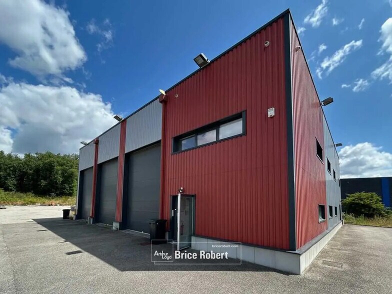 Flex in Janneyrias for sale - Building Photo - Image 1 of 6