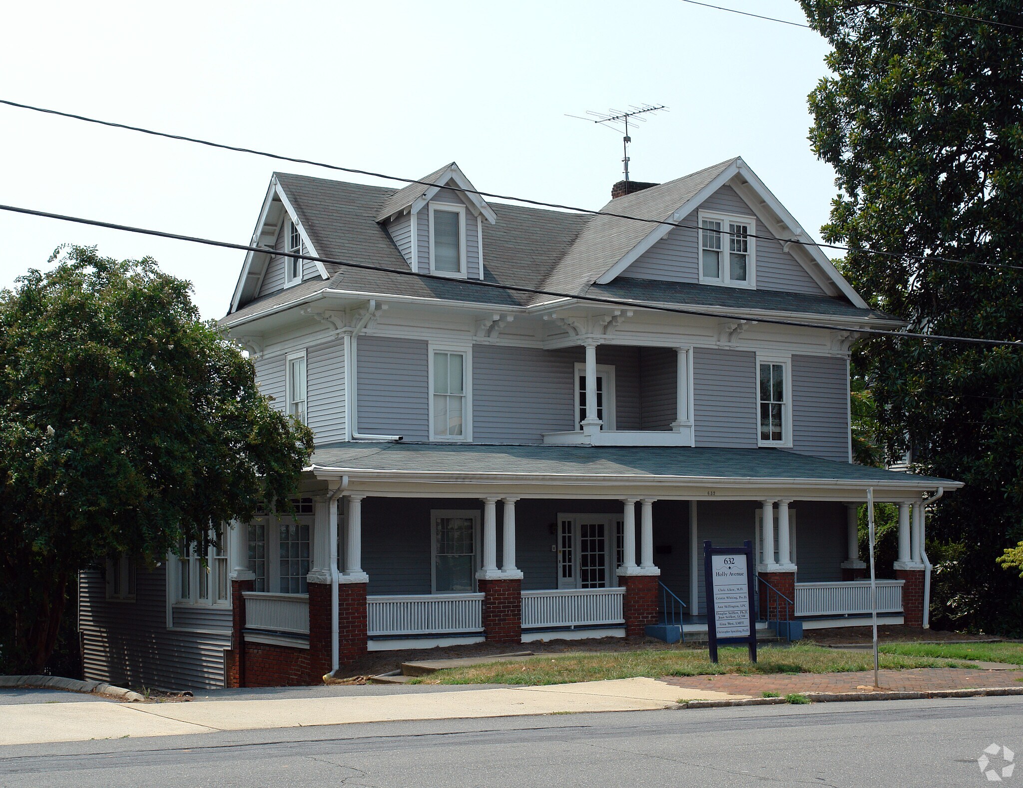 632 Holly Ave, Winston-Salem, NC for lease Primary Photo- Image 1 of 5