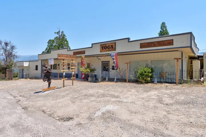 38797 California 41, Oakhurst, CA for lease - Building Photo - Image 1 of 8