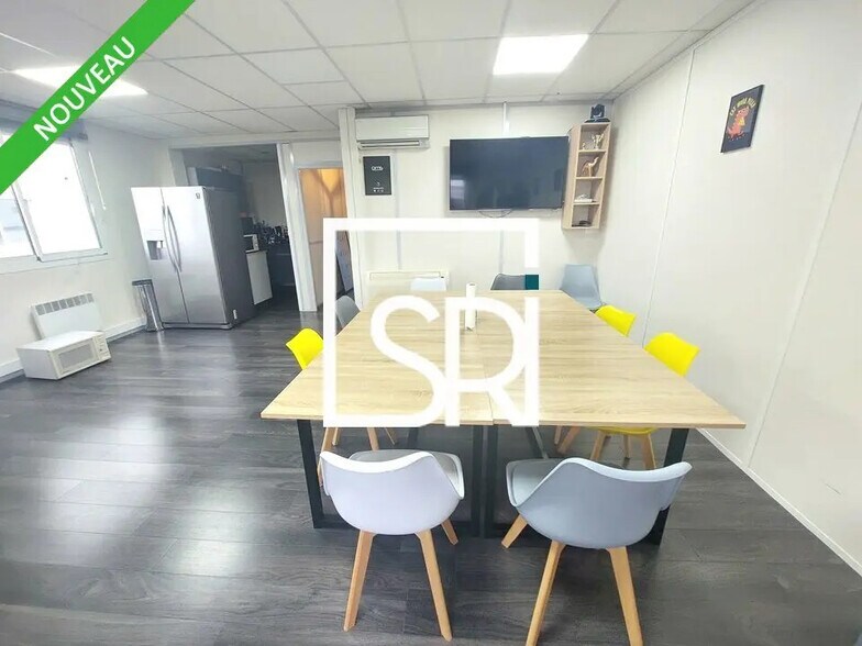 Office in Clermont-Ferrand for lease - Interior Photo - Image 1 of 10