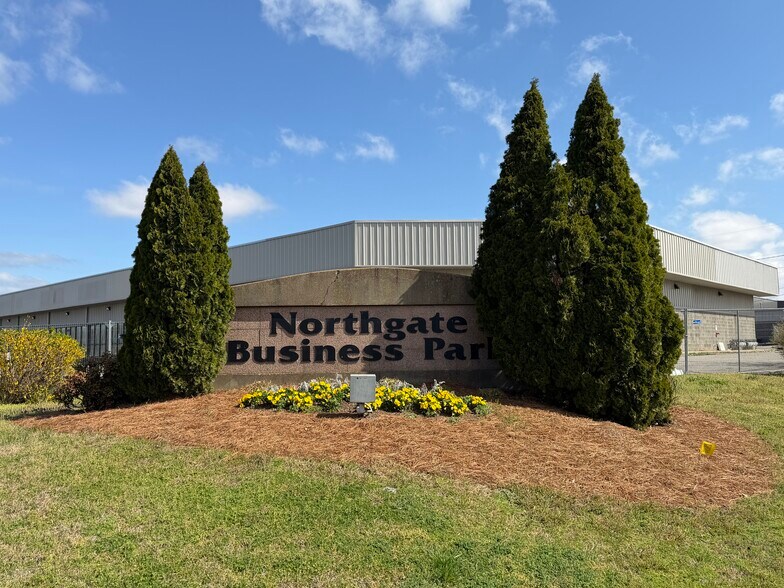 1236 Northgate Business Pky, Madison, TN à louer - Photo du bâtiment - Image 3 de 8