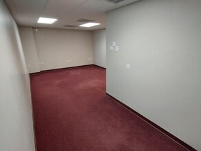 1890 S Main St, Wake Forest, NC à louer Photo intérieure- Image 2 de 2