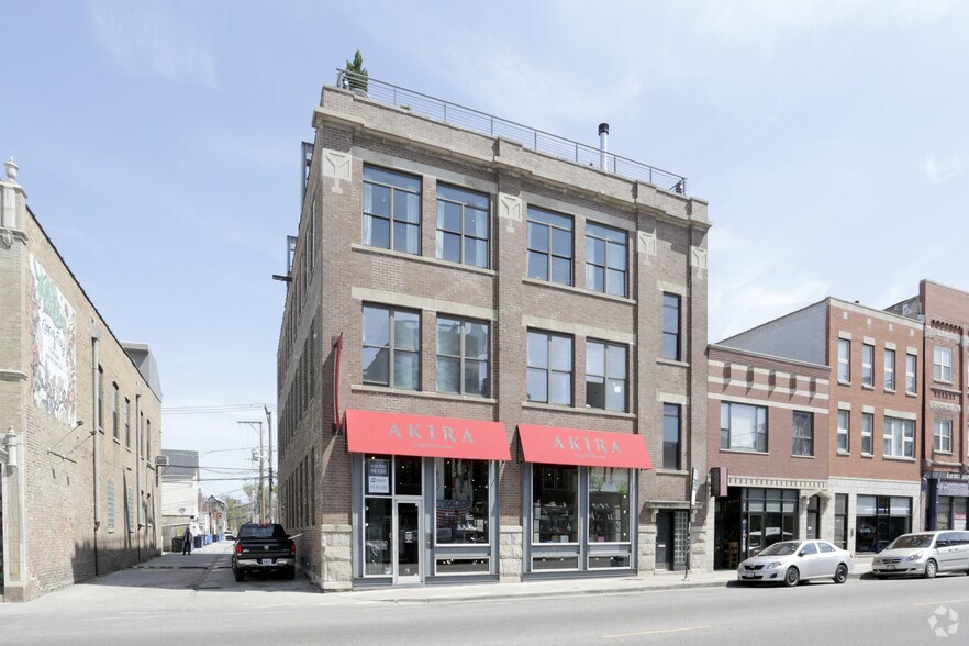 1910 W North Ave, Chicago, IL à vendre - Photo du bâtiment - Image 2 de 67