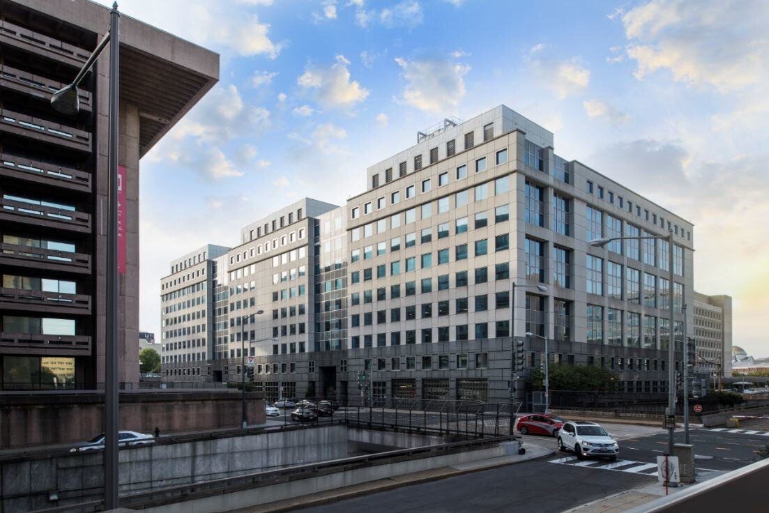 370 L'Enfant Plz SW, Washington, DC for lease Primary Photo- Image 1 of 5