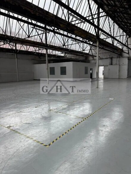 Industrial in Pantin for lease - Interior Photo - Image 2 of 5