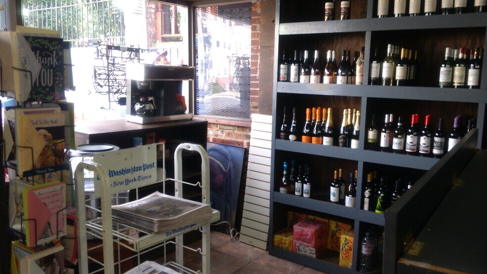 3582 13th St NW, Washington, DC à louer - Photo du bâtiment - Image 2 de 7