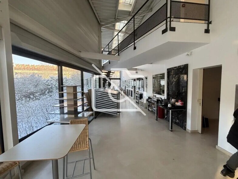 Office in Alfortville for lease - Interior Photo - Image 3 of 6