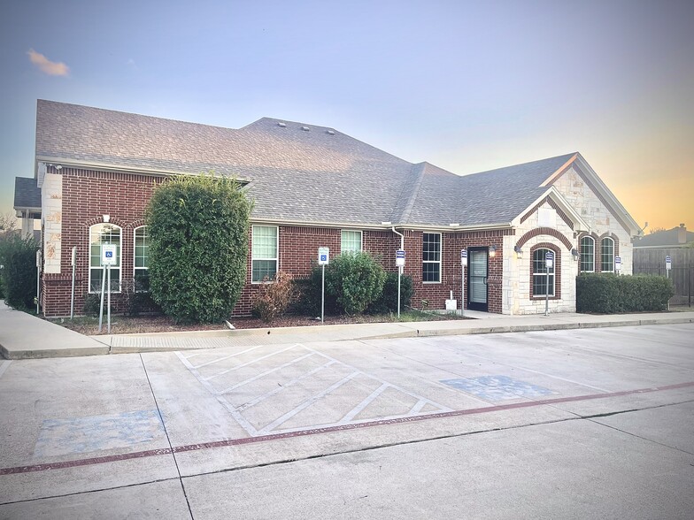 200 W J Boaz Rd, Saginaw, TX for lease - Building Photo - Image 1 of 6