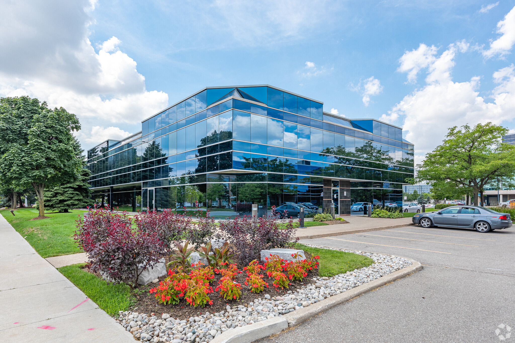 2475 Skymark Ave, Mississauga, ON for sale Building Photo- Image 1 of 1