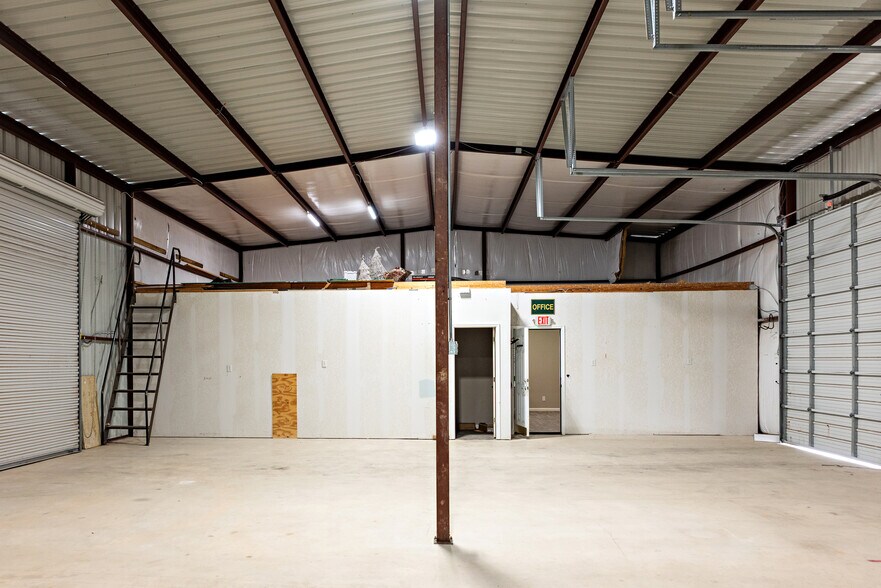 18838 FM 2252, San Antonio, TX à louer - Photo du bâtiment - Image 3 de 9