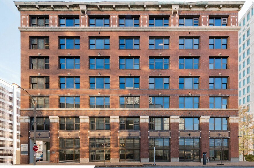 900 Walnut St, Saint Louis, MO à louer - Photo du bâtiment - Image 1 de 10