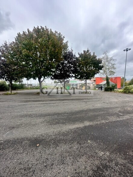 Land in Santeny for sale - Building Photo - Image 2 of 6