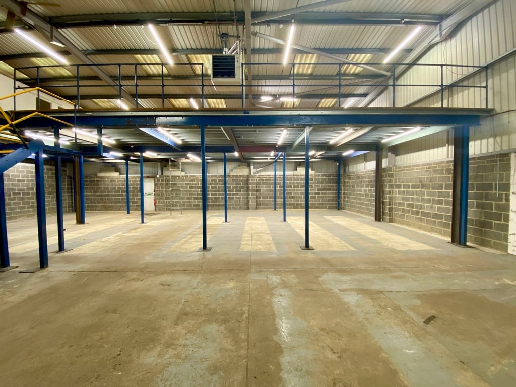 Sundon Park Rd, Luton for lease Interior Photo- Image 1 of 3