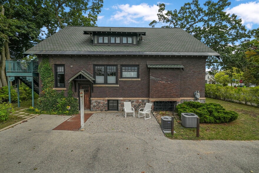 530 S Union St, Traverse City, MI for sale - Building Photo - Image 3 of 45