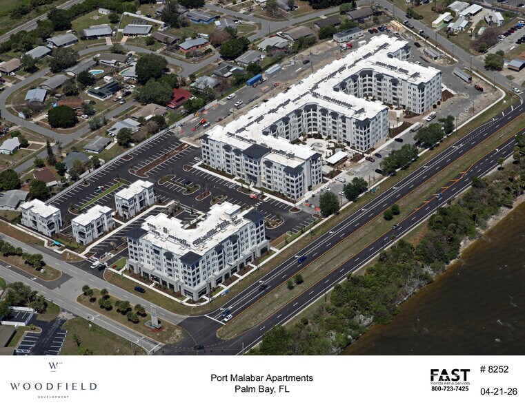 2485 Port Malabar Blvd NE, Palm Bay, FL à louer - Photo du bâtiment - Image 3 de 13