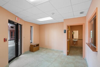 3524 Tamiami Trl, Port Charlotte, FL for lease Interior Photo- Image 2 of 16