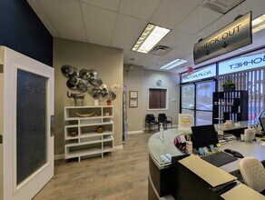 47875 Caleo Bay, La Quinta, CA for lease Interior Photo- Image 2 of 5