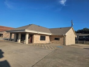 1831 W Louisiana St, McKinney, TX à louer Photo du bâtiment- Image 1 de 14