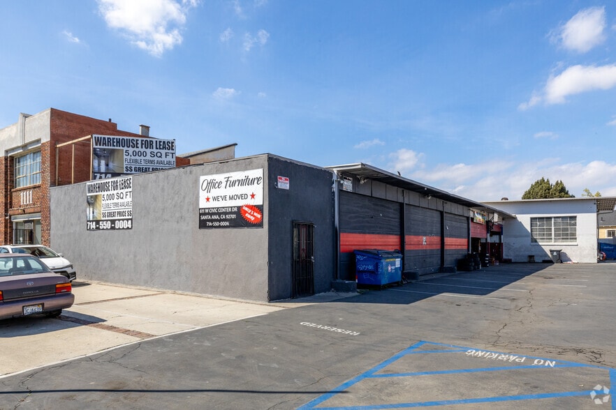 1111 E 4th St, Santa Ana, CA for sale - Building Photo - Image 2 of 5