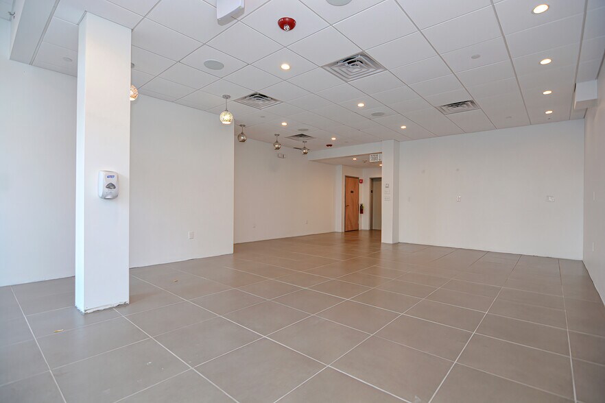 24-28 High St, Medford, MA for lease - Interior Photo - Image 2 of 17
