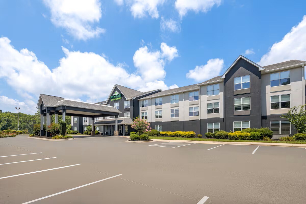 2001 Mount Harmony Church Rd, Matthews, NC à vendre Photo du bâtiment- Image 1 de 1