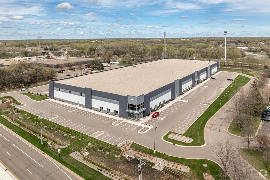 9525 E River Rd, Coon Rapids, MN for lease - Aerial - Image 3 of 10