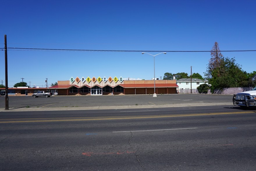 1412-1430 S 3rd Ave, Yakima, WA for lease - Building Photo - Image 3 of 20