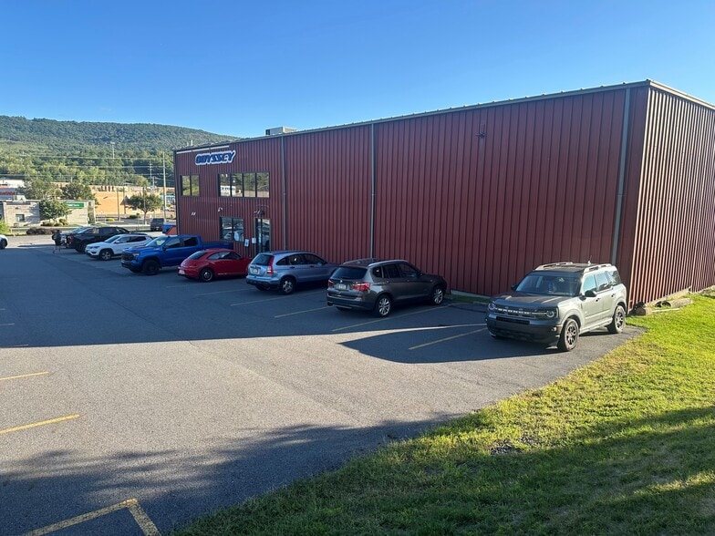 104 J Campbell Collins Drive, Wilkes Barre, PA for lease - Interior Photo - Image 3 of 22