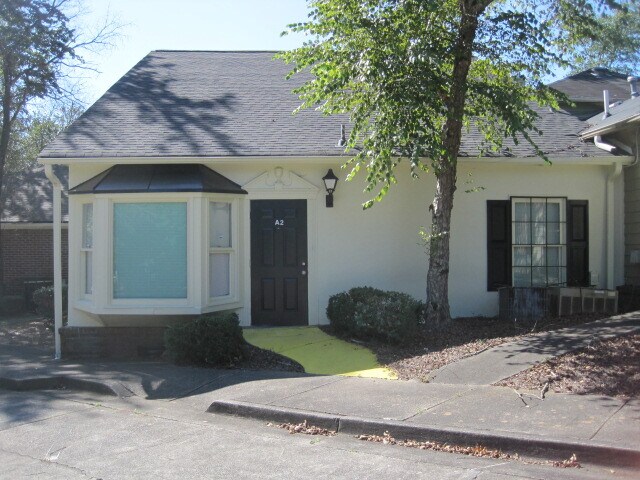 550 Fairburn Rd SW, Atlanta, GA à louer - Photo du bâtiment - Image 2 de 5